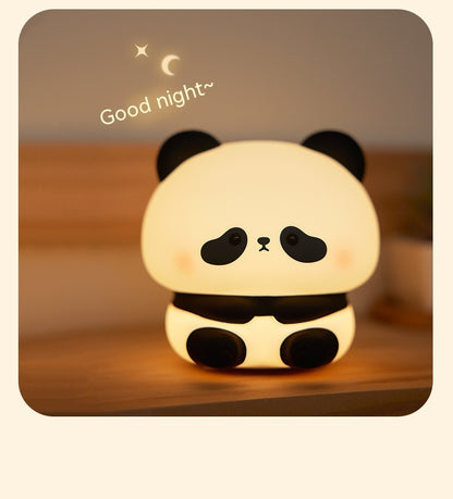 Veilleuse LED panda tactile et rechargeable – Lampe en silicone doux idéale pour une chambre d’enfant et une ambiance apaisante.
